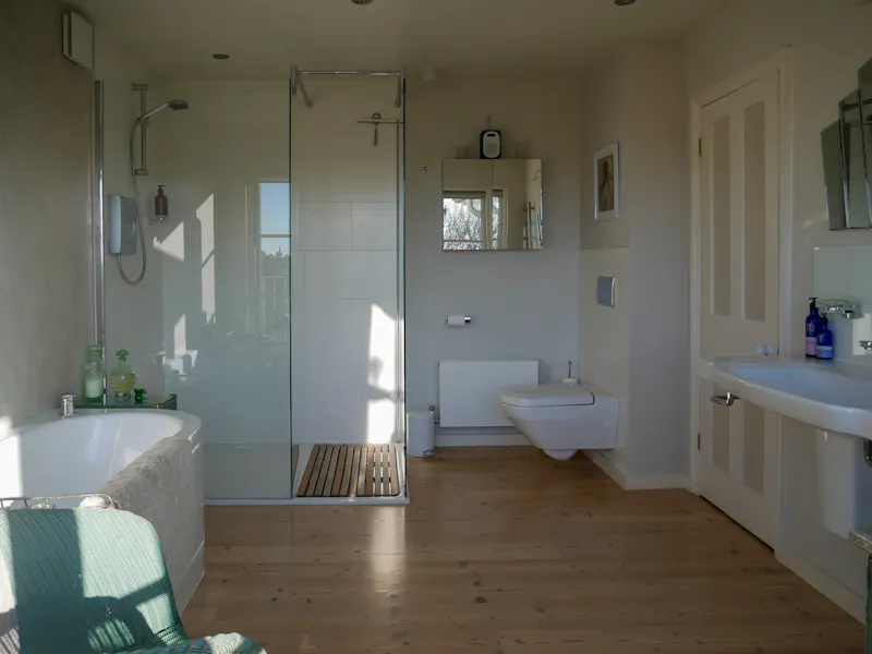 Bathroom at Charming Hastings Villa, A1688 (photo 23)