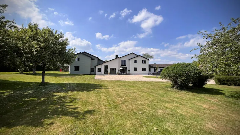 Modern 1970s Tadley Renovation , D2865 (photo 22)