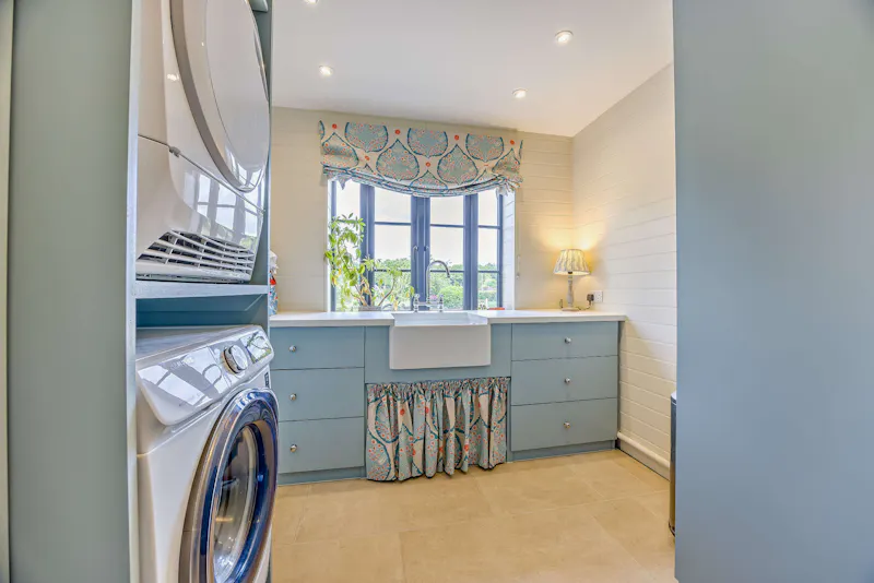 Utility room at Modern 1970s Tadley Renovation , D2865 (photo 11)