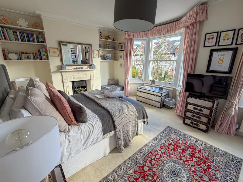 Bedroom at Barons Court Victorian terrace, B2123 (photo 23)