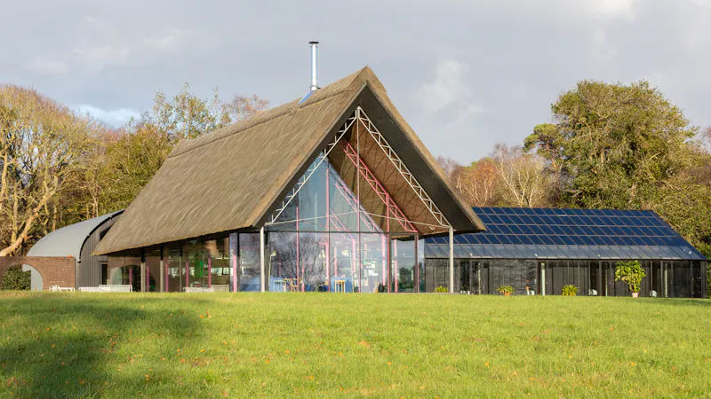 Suffolk Thatched Glass House, Q161 (photo 17)