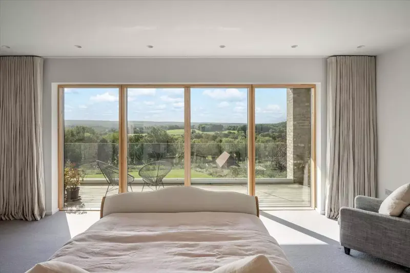 Modern hillside house Frensham, K517 (photo 13)