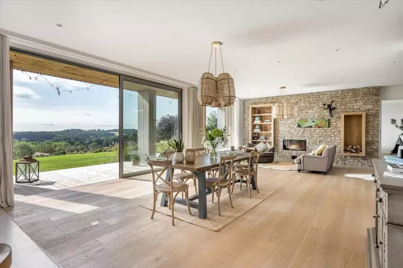Modern hillside house Frensham, K517 (photo 7)