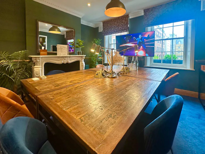 Boardroom at Contemporary Soho townhouse, A1691 (photo 7)