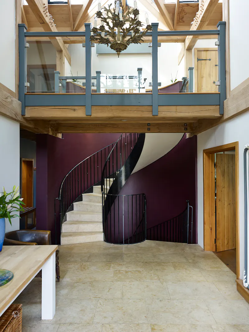 Staircase at Oak framed Bayford house, D2156 (photo 3)