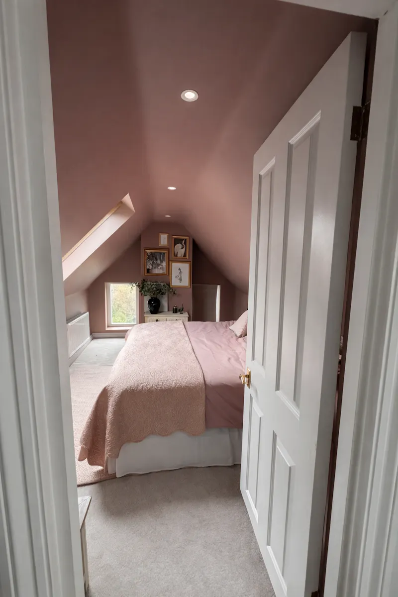 Bedroom at Elegant Edwardian Oxshott home, E553 (photo 31)