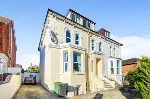 St Leonards On Sea Semi, B2124