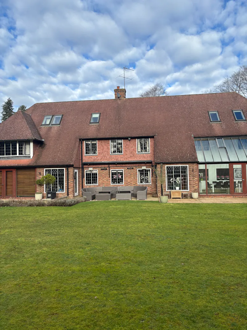 Walton-on-Thames Arts and Craft, D2063 (photo 71)