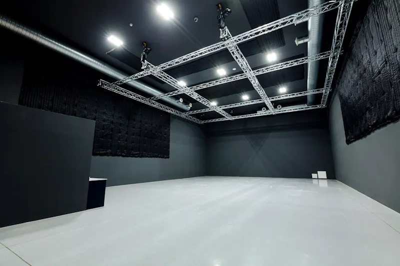 Studio at Park Royal Film Studios, N569 (photo 4)