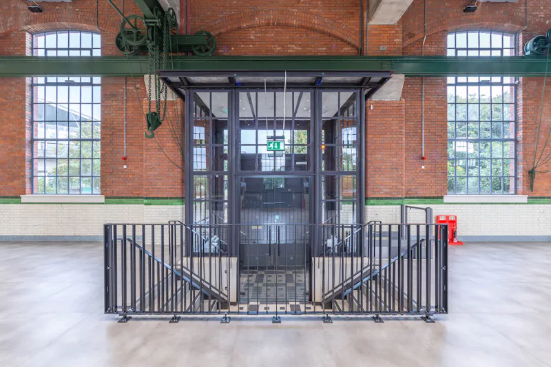 Entrance hall at East London Venue Space , N570 (photo 2)