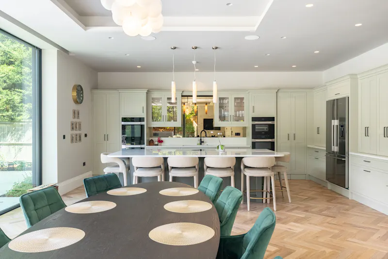 Luxury Surrey modern mansion, D2868 (photo 3)