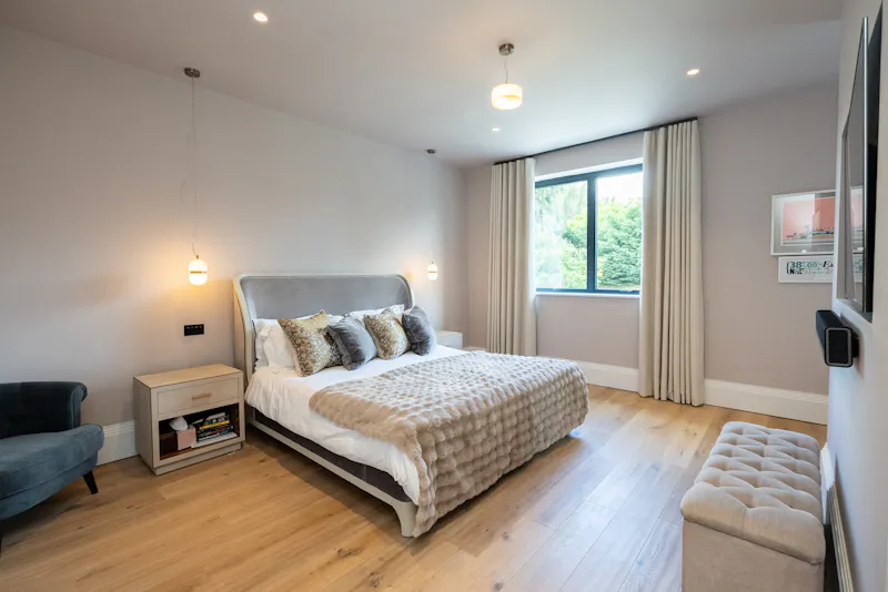 Floor - wooden at Luxury Surrey modern mansion, D2868 (photo 8)