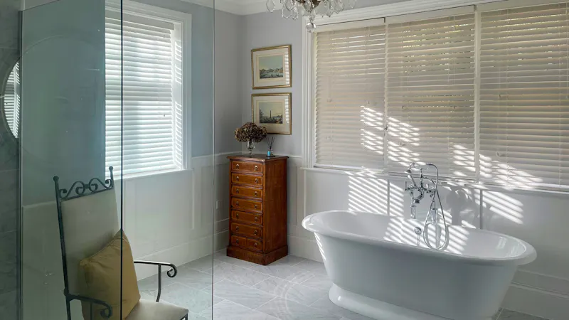 Bath at Striking Falmouth coastal home, D2869 (photo 27)