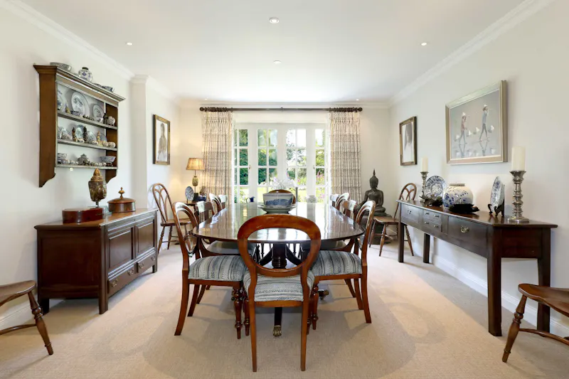 Dining room at Refined Shalden Country House, D2870 (photo 6)