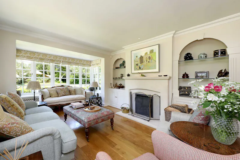 Living Room at Refined Shalden Country House, D2870 (photo 9)