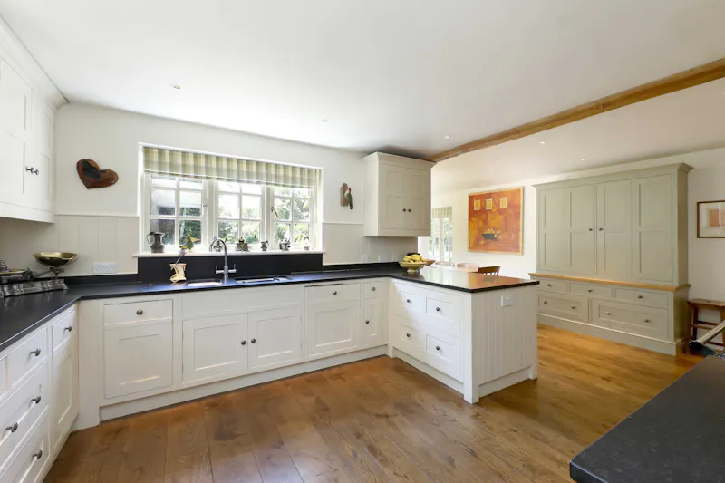 Refined Shalden Country House, D2870 (photo 4)