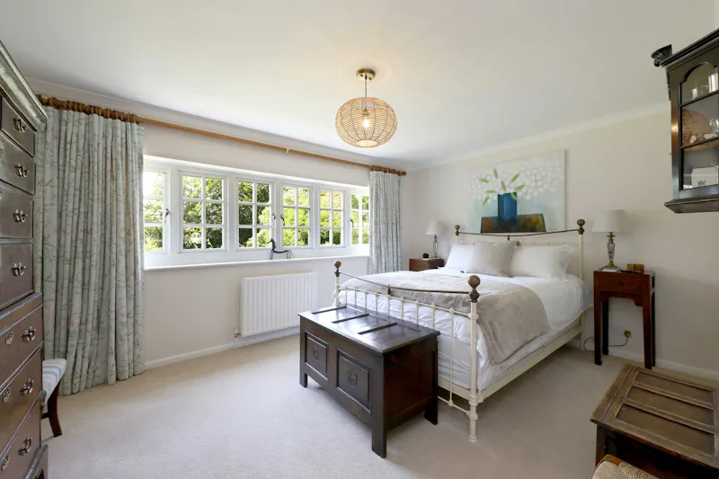 Bedroom at Refined Shalden Country House, D2870 (photo 15)