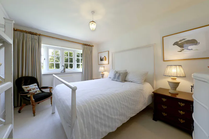 Bedroom at Refined Shalden Country House, D2870 (photo 17)
