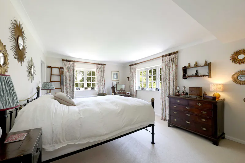 Bedroom at Refined Shalden Country House, D2870 (photo 13)