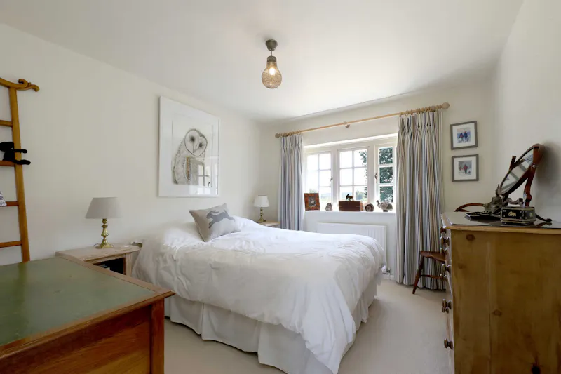 Bedroom at Refined Shalden Country House, D2870 (photo 21)