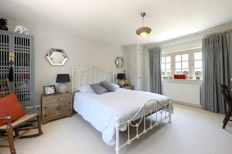 Bedroom at Refined Shalden Country House, D2870 (photo 19)