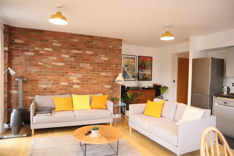Living Room at Cosy Stoke Newington flat, F1273 (photo 2)