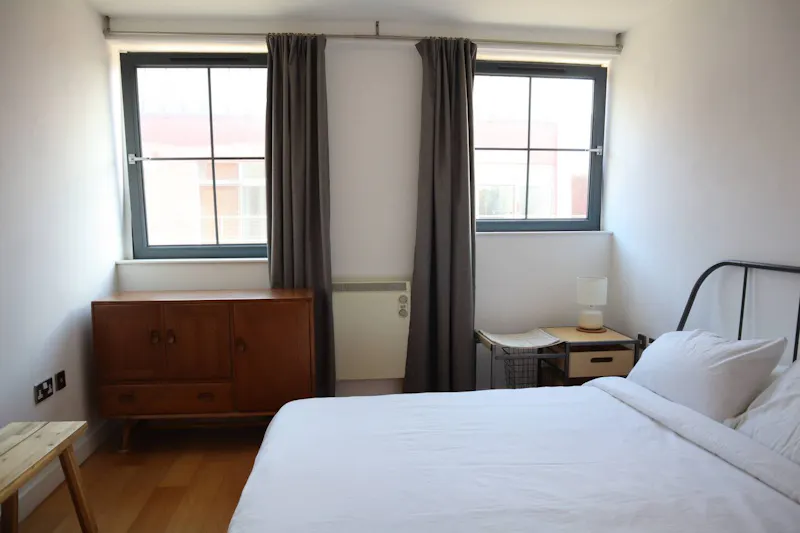 Bedroom at Cosy Stoke Newington flat, F1273 (photo 5)