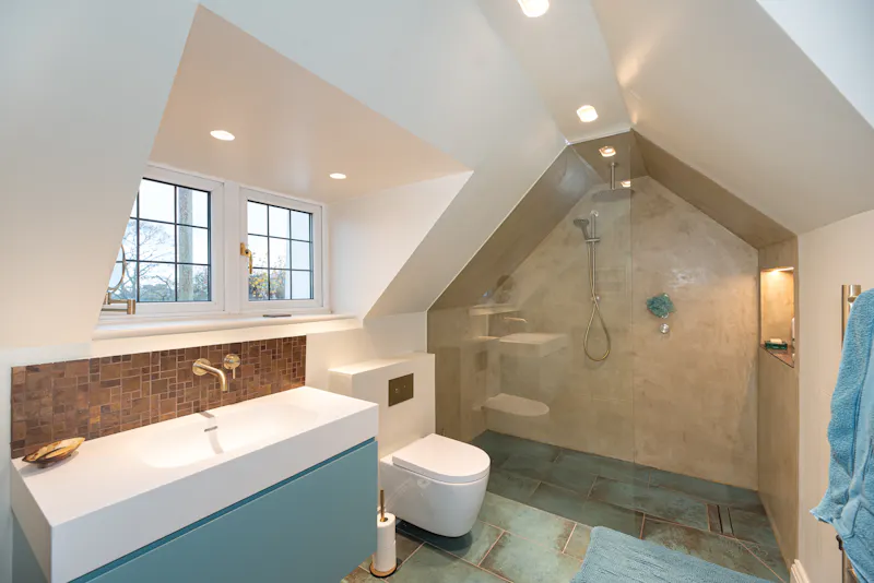Bathroom at Edwardian Clapham family home, D2872 (photo 58)