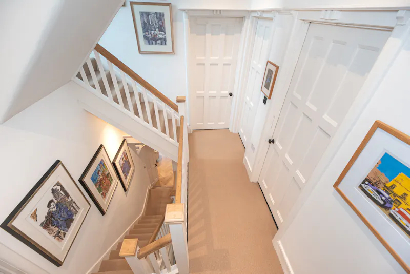 Landing at Edwardian Clapham family home, D2872 (photo 28)