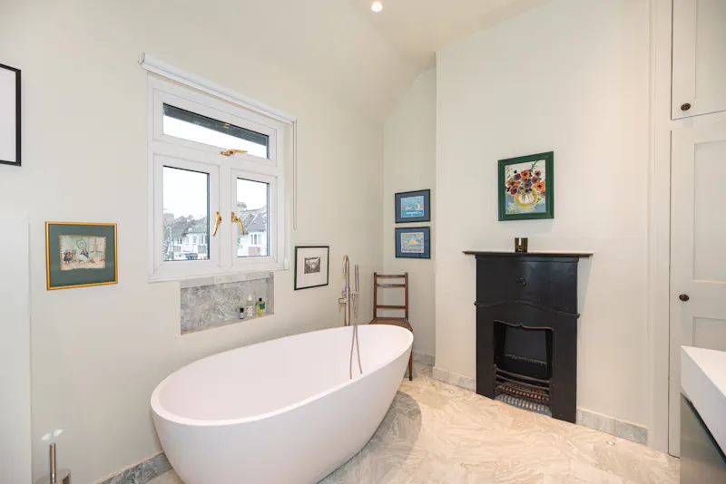 Edwardian Clapham family home, D2872 (photo 43)