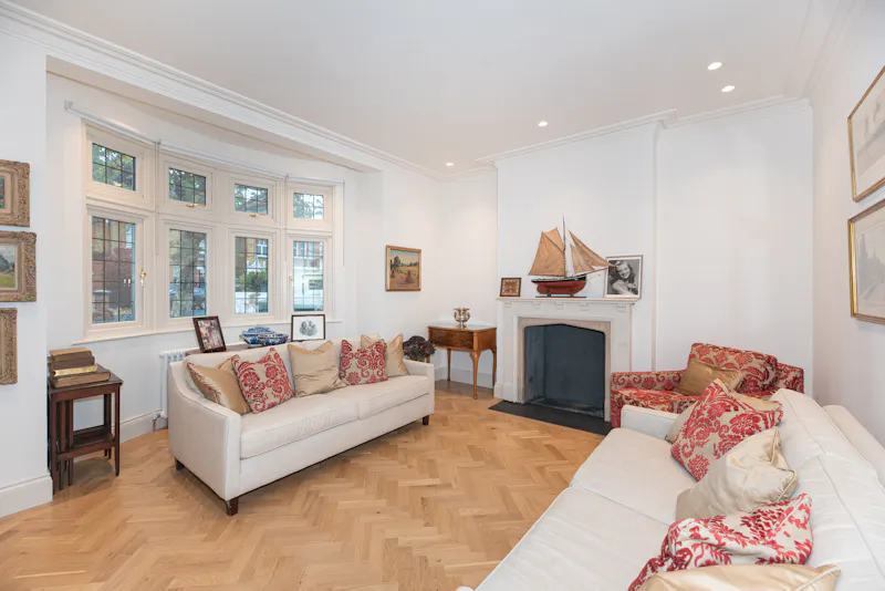 Living Room at Edwardian Clapham family home, D2872 (photo 18)