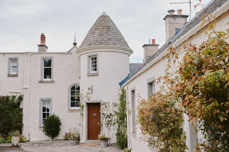 Whimsical Elgin country house, B2127 (photo 2)
