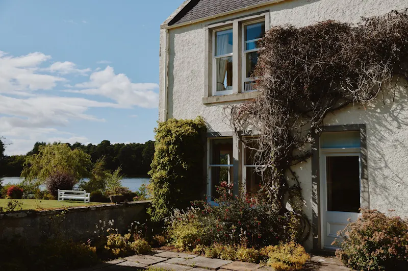 Whimsical Elgin country house, B2127 (photo 40)