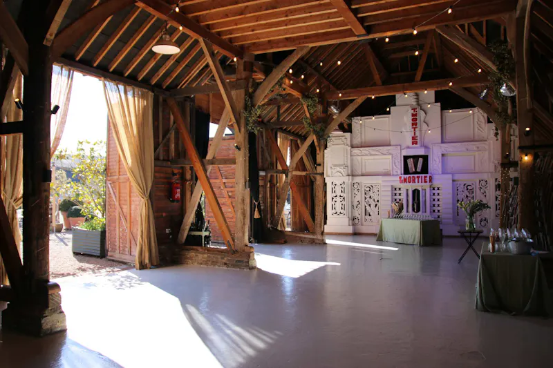 Stable / Outbuildings at Canterbury farm with fairground, A1546 (photo 52)
