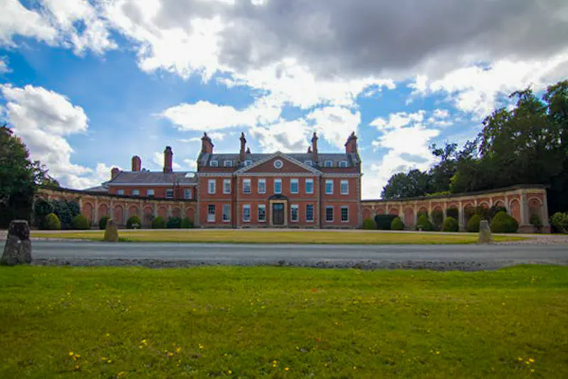 Grand Whittington stately home, A1694 (photo 40)