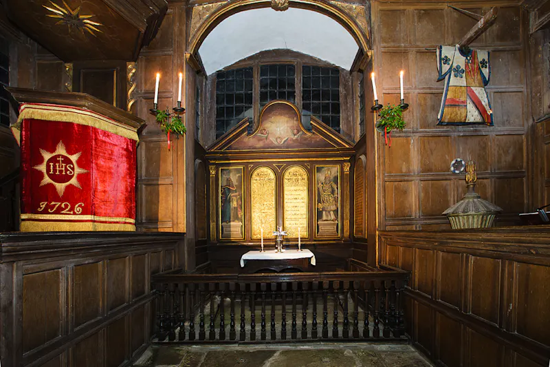Panelling at Grand Whittington stately home, A1694 (photo 12)