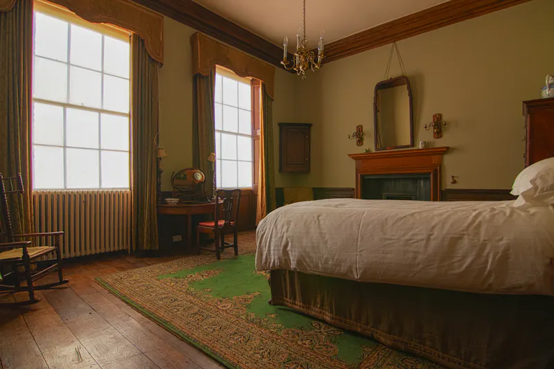 Bedroom at Grand Whittington stately home, A1694 (photo 24)