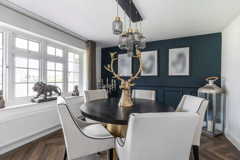 Dining room at 1960s Windlesham family home, D2874 (photo 5)