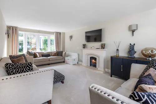 1960s Windlesham family home, D2874