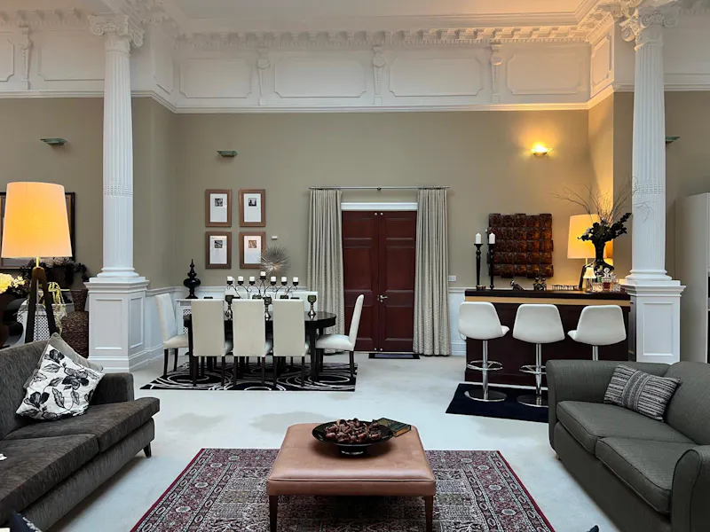 Dining room at Banstead luxury apartment, F1277 (photo 17)