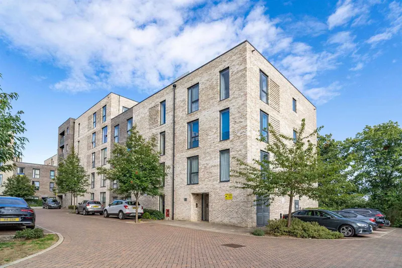 Neutral Colindale Flat, F1274 (photo 1)