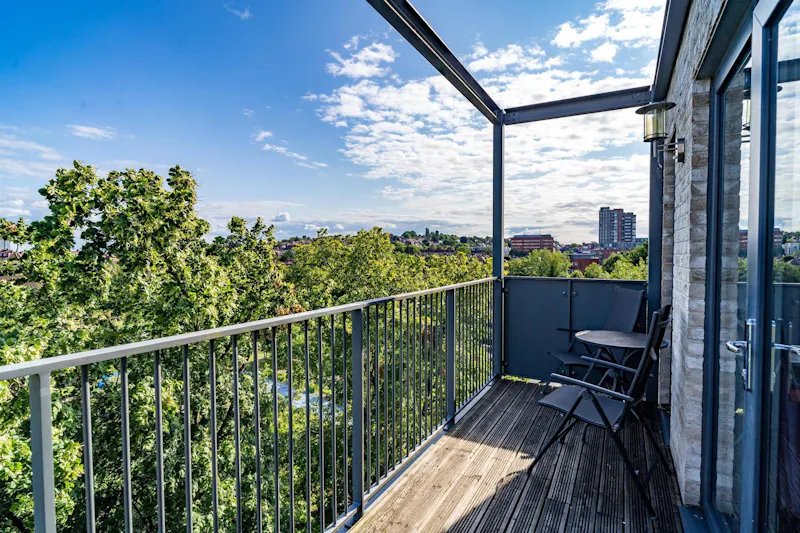 Balcony at Neutral Colindale Flat, F1274 (photo 14)