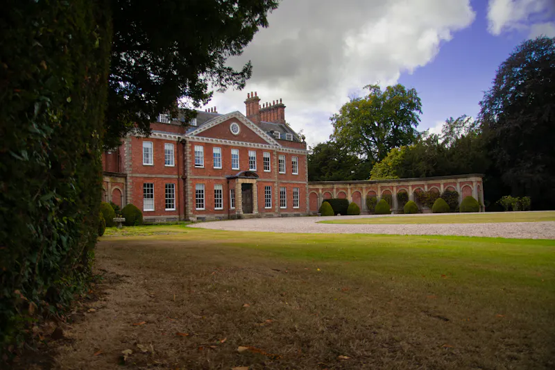 Grand Whittington stately home, A1694 (photo 38)