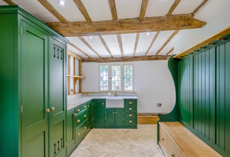 Utility room at Stebbing Tudor manor house, M372 (photo 8)
