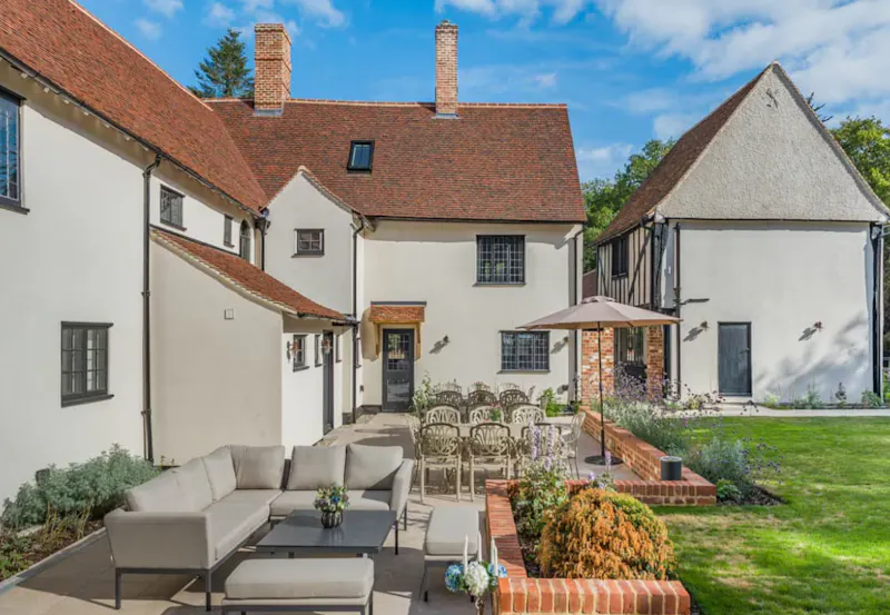 Terrace/Patio at Stebbing Tudor manor house, M372 (photo 33)