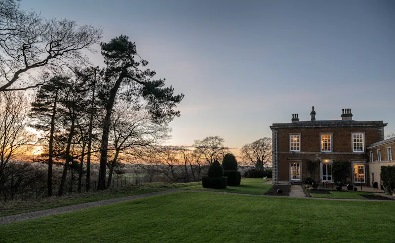 Garden at Elegant Tugby Georgian house , A1696 (photo 62)