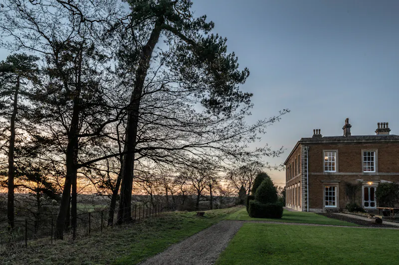 Elegant Tugby Georgian house , A1696 (photo 63)