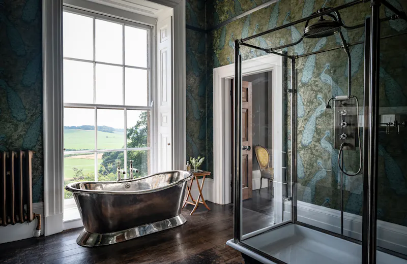 Bath at Elegant Tugby Georgian house , A1696 (photo 37)