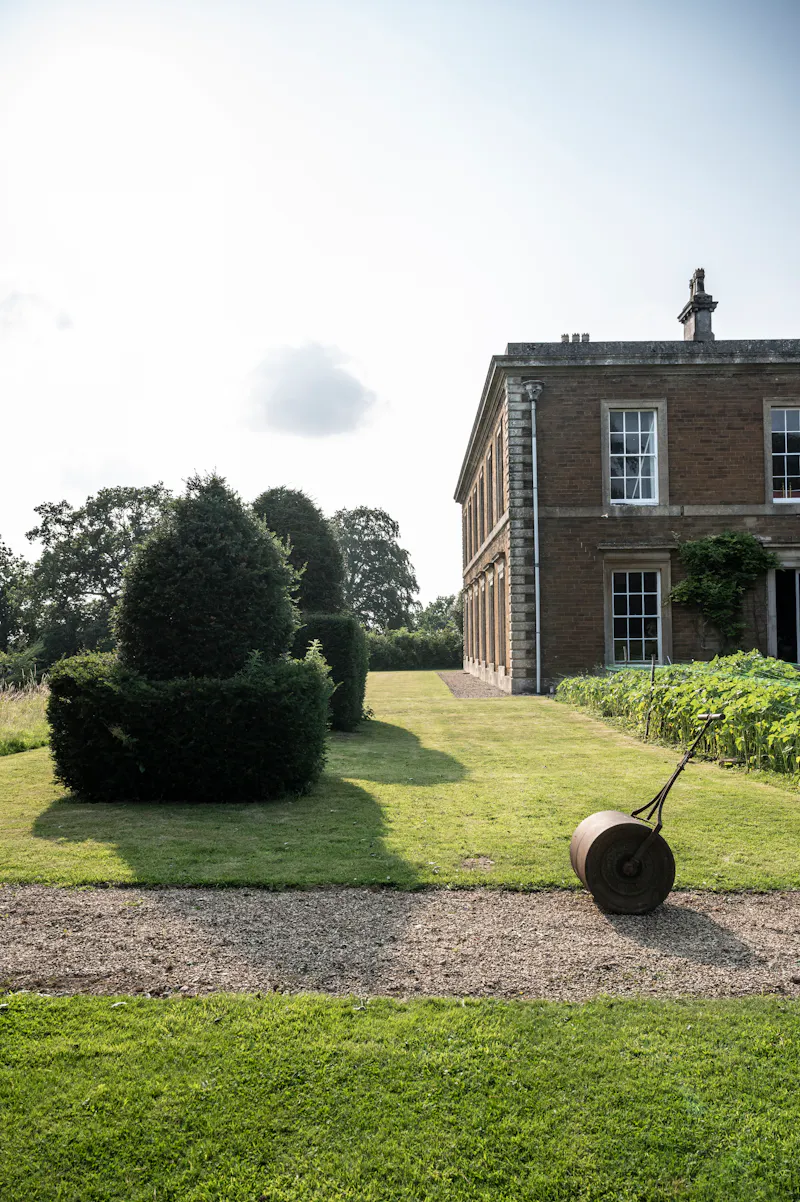 Elegant Tugby Georgian house , A1696 (photo 52)