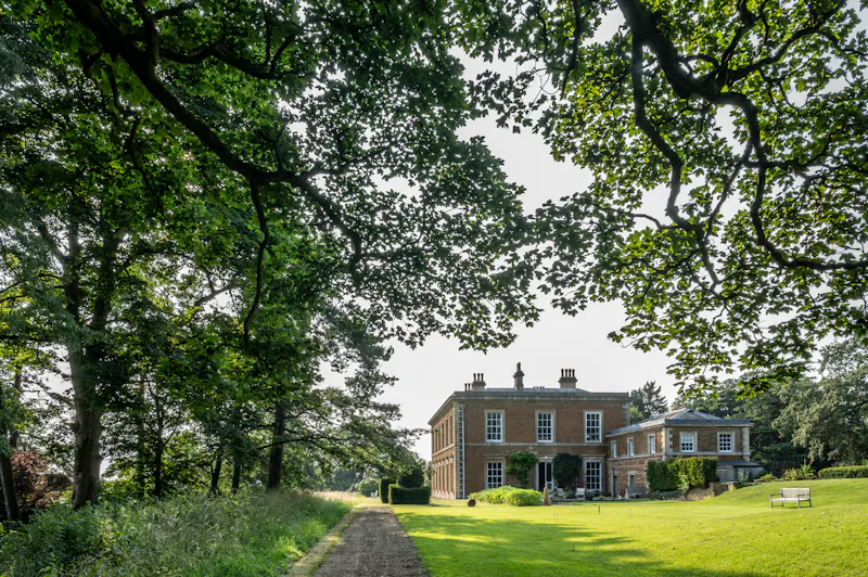 Elegant Tugby Georgian house , A1696 (photo 61)